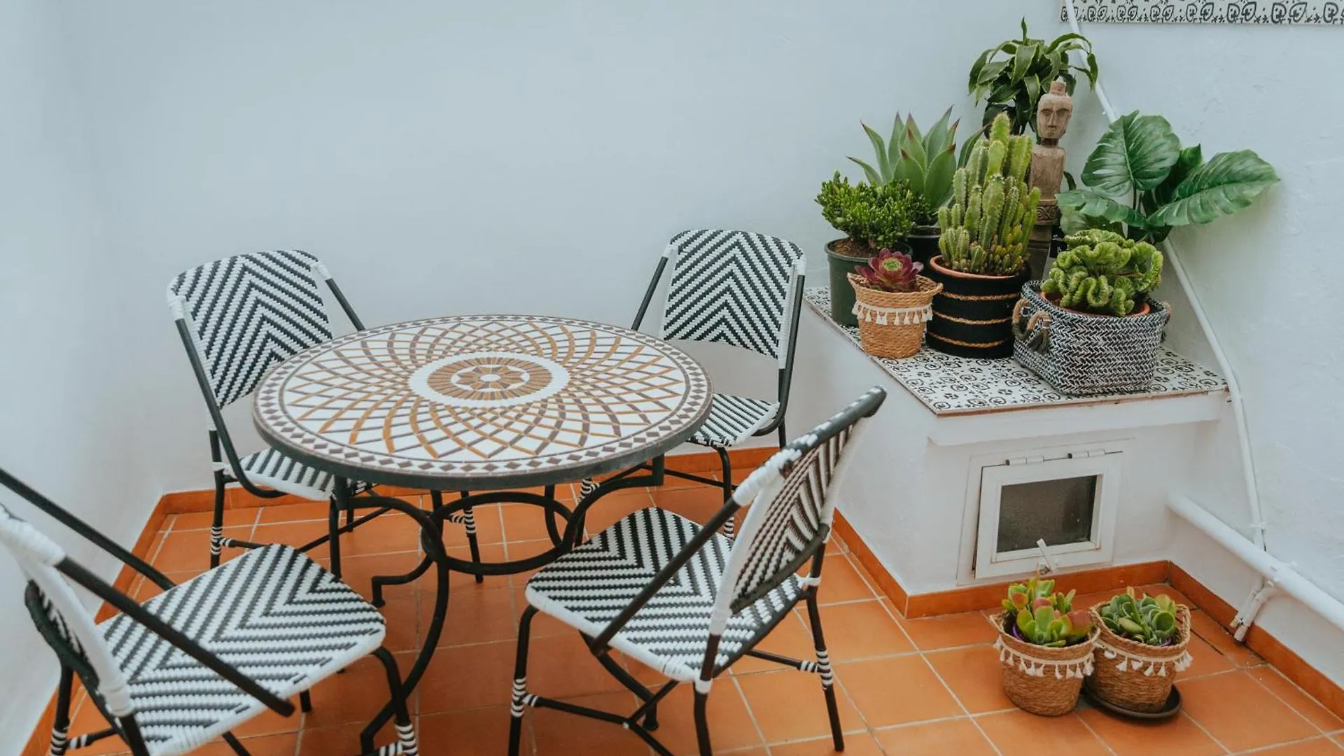 Las Flores Apartments Nerja